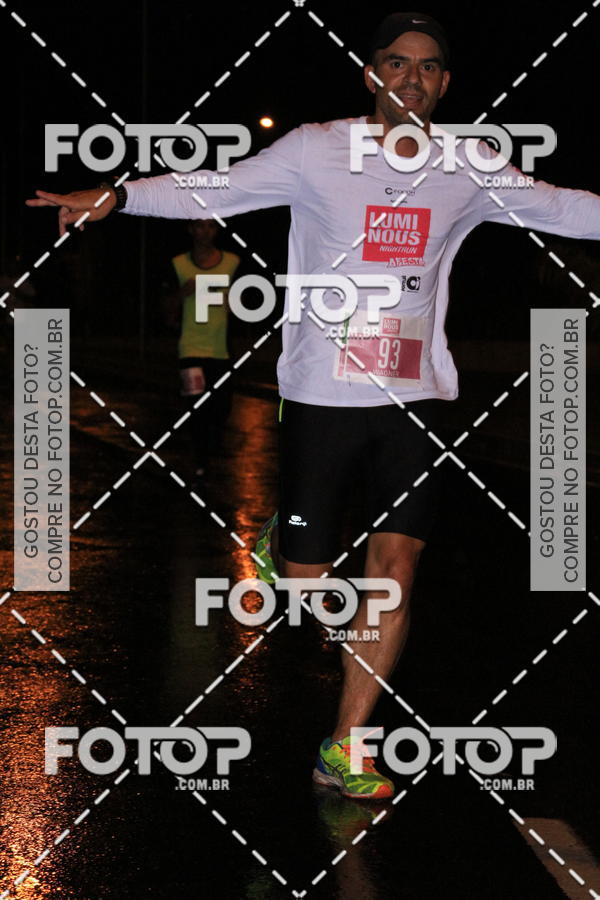 Buy your photos of the eventLuminous Run on Fotop
