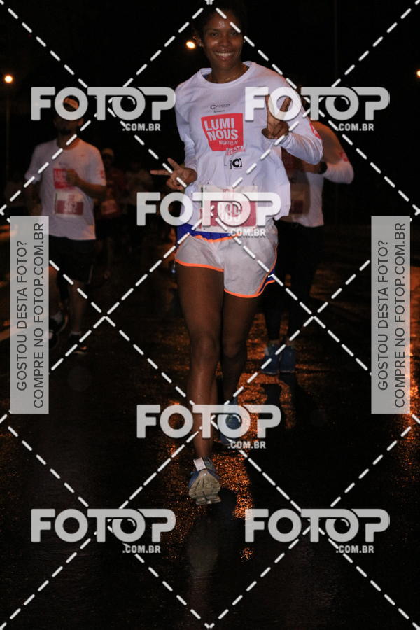 Buy your photos of the eventLuminous Run on Fotop