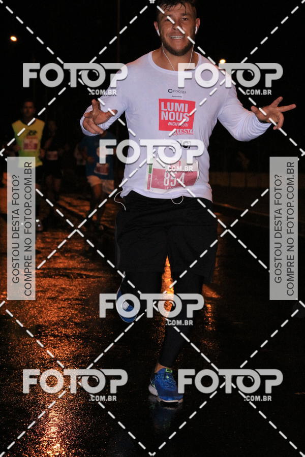Buy your photos of the eventLuminous Run on Fotop