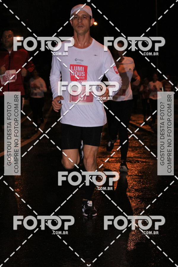 Buy your photos of the eventLuminous Run on Fotop