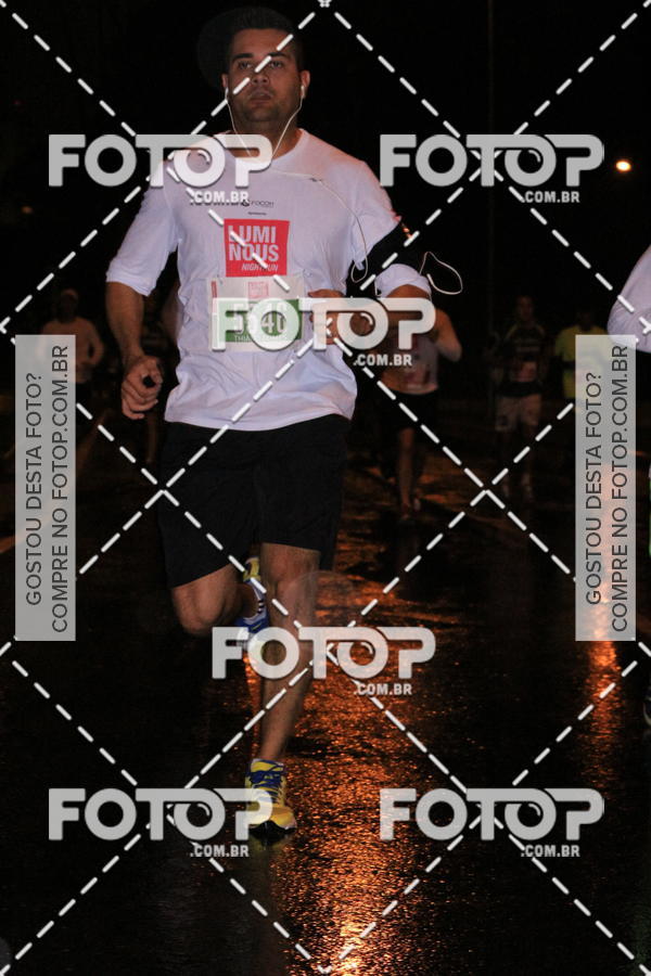 Buy your photos of the eventLuminous Run on Fotop