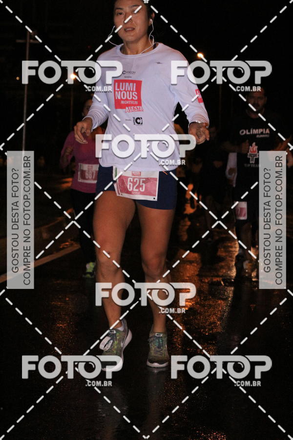 Buy your photos of the eventLuminous Run on Fotop