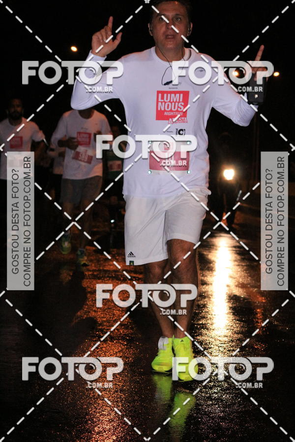 Buy your photos of the eventLuminous Run on Fotop