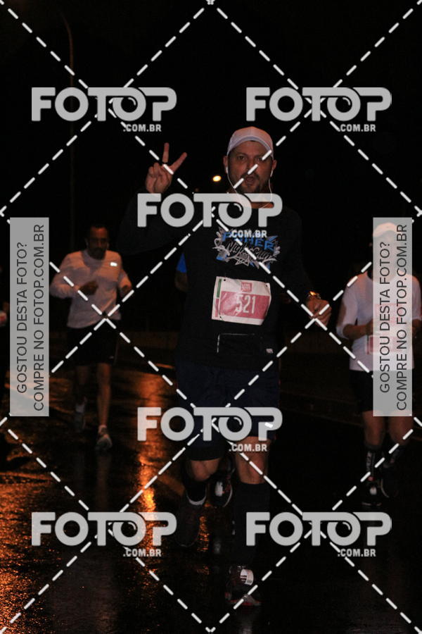 Buy your photos of the eventLuminous Run on Fotop
