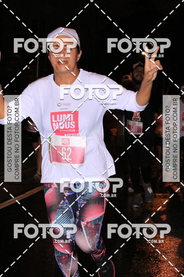 Buy your photos of the eventLuminous Run on Fotop