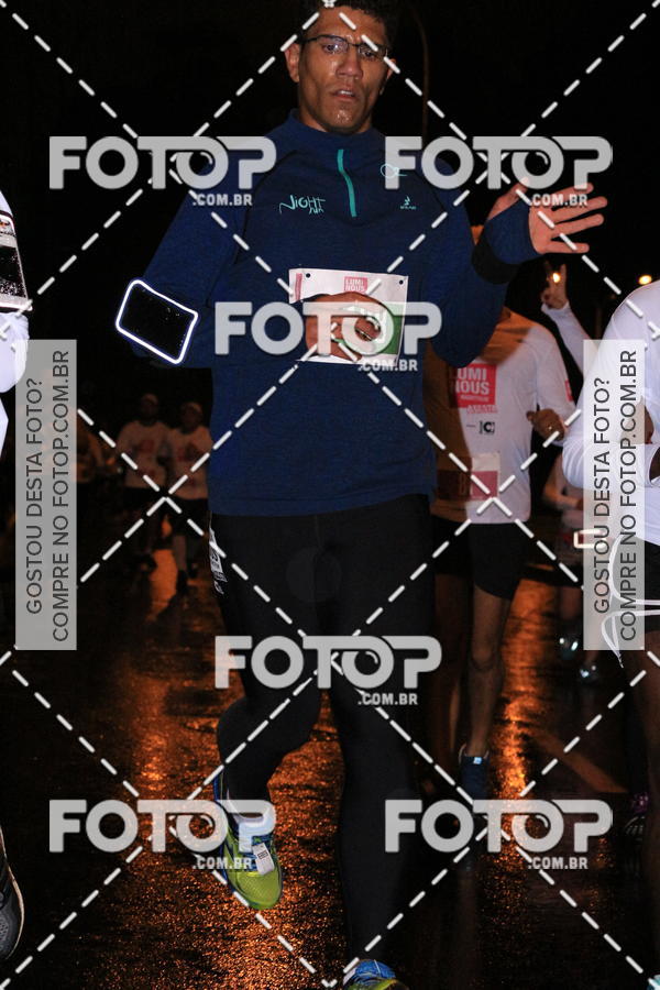 Buy your photos of the eventLuminous Run on Fotop