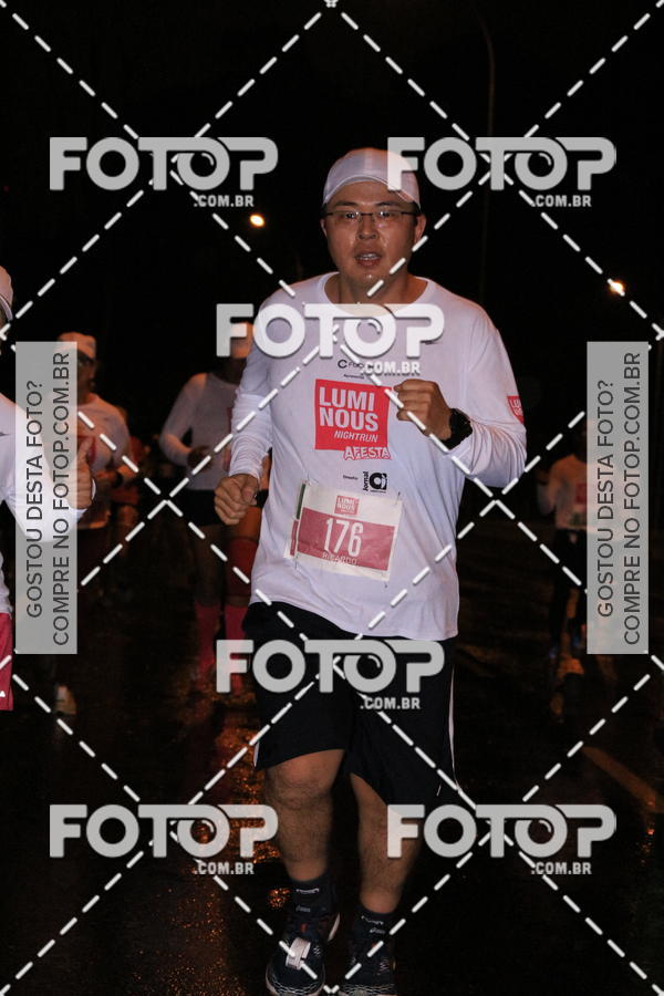 Buy your photos of the eventLuminous Run on Fotop