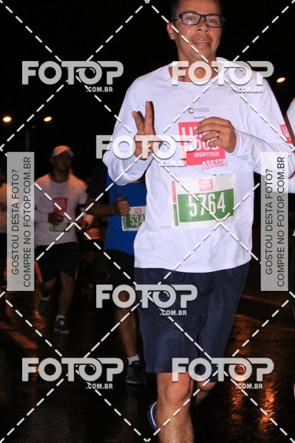 Buy your photos of the eventLuminous Run on Fotop