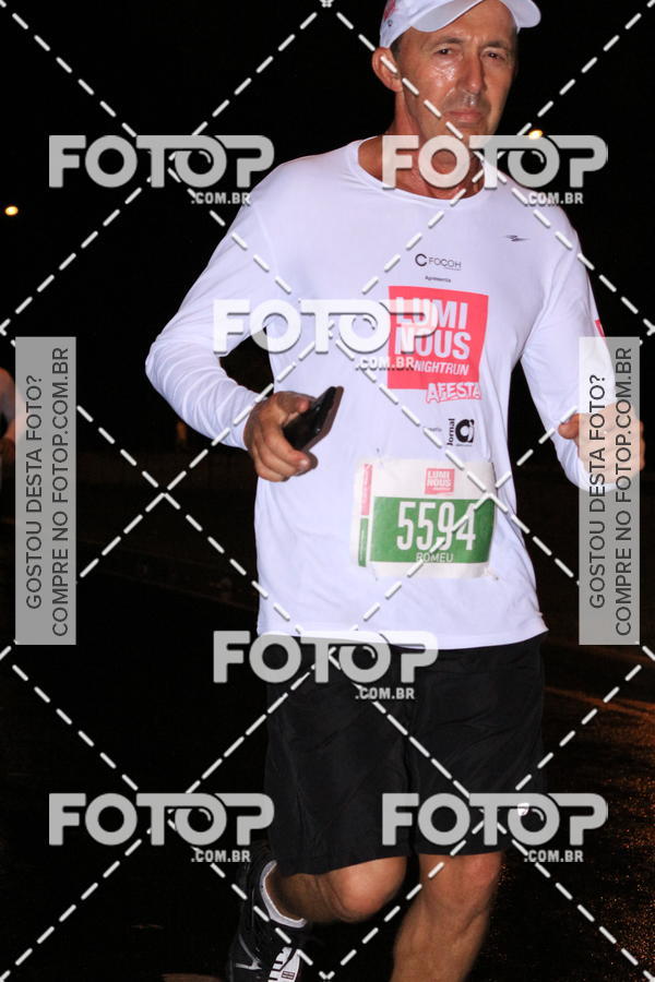 Buy your photos of the eventLuminous Run on Fotop