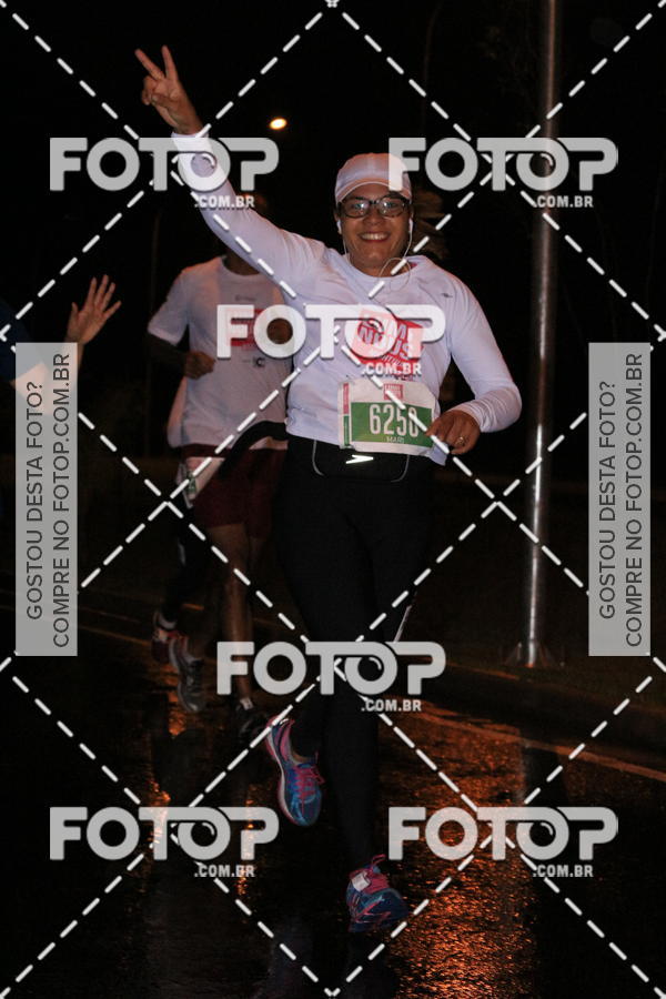 Buy your photos of the eventLuminous Run on Fotop