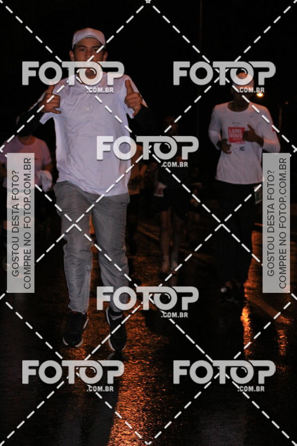 Buy your photos of the eventLuminous Run on Fotop