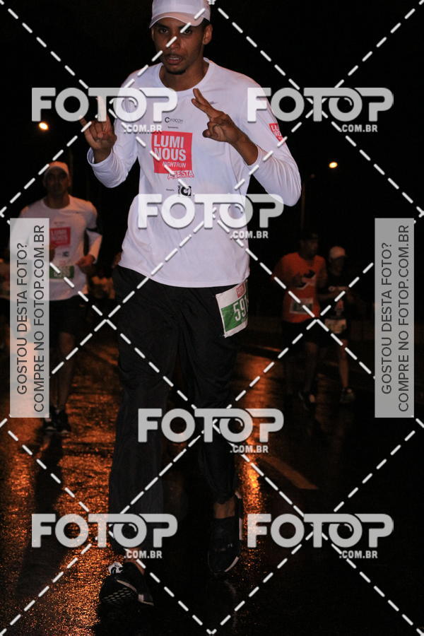 Buy your photos of the eventLuminous Run on Fotop
