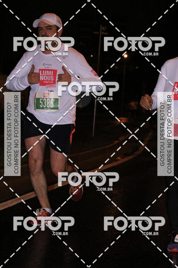 Buy your photos of the eventLuminous Run on Fotop