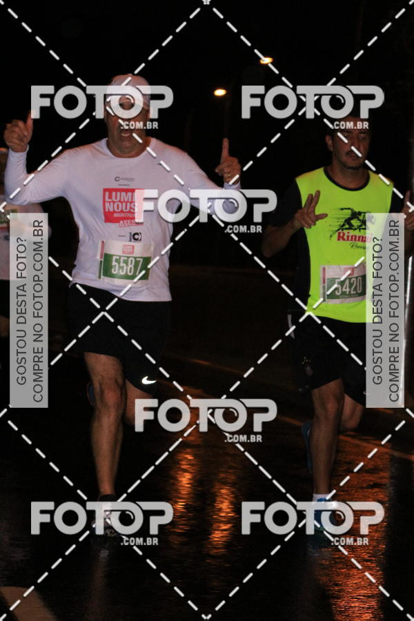 Buy your photos of the eventLuminous Run on Fotop
