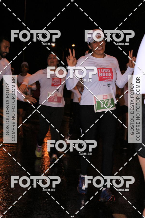 Buy your photos of the eventLuminous Run on Fotop