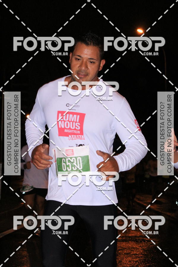Buy your photos of the eventLuminous Run on Fotop
