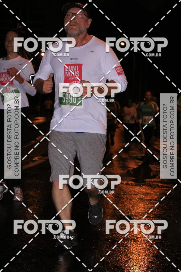 Buy your photos of the eventLuminous Run on Fotop