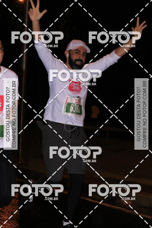Buy your photos of the eventLuminous Run on Fotop