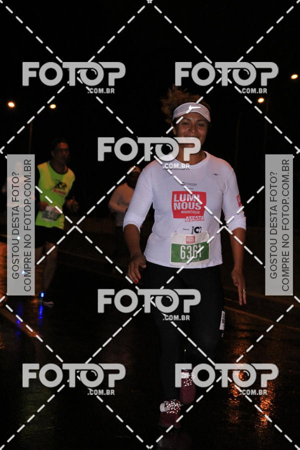 Buy your photos of the eventLuminous Run on Fotop