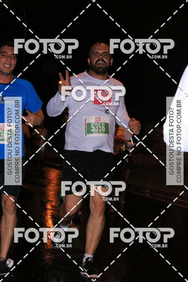 Buy your photos of the eventLuminous Run on Fotop
