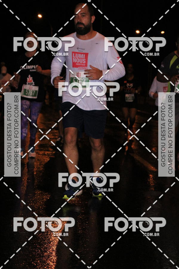 Buy your photos of the eventLuminous Run on Fotop