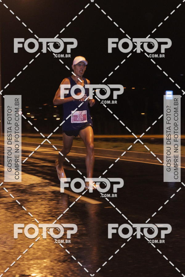 Buy your photos of the eventLuminous Run on Fotop