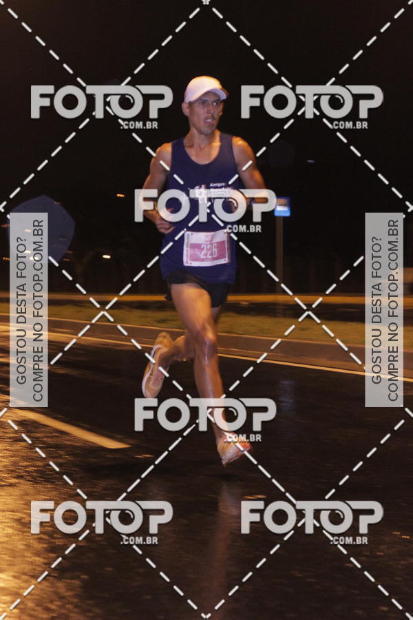 Buy your photos of the eventLuminous Run on Fotop