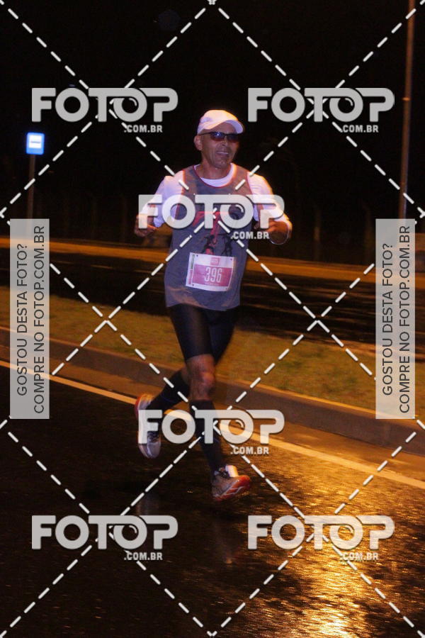 Buy your photos of the eventLuminous Run on Fotop