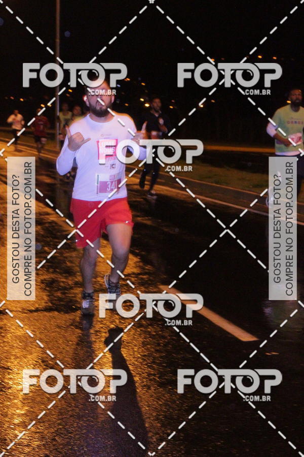 Buy your photos of the eventLuminous Run on Fotop