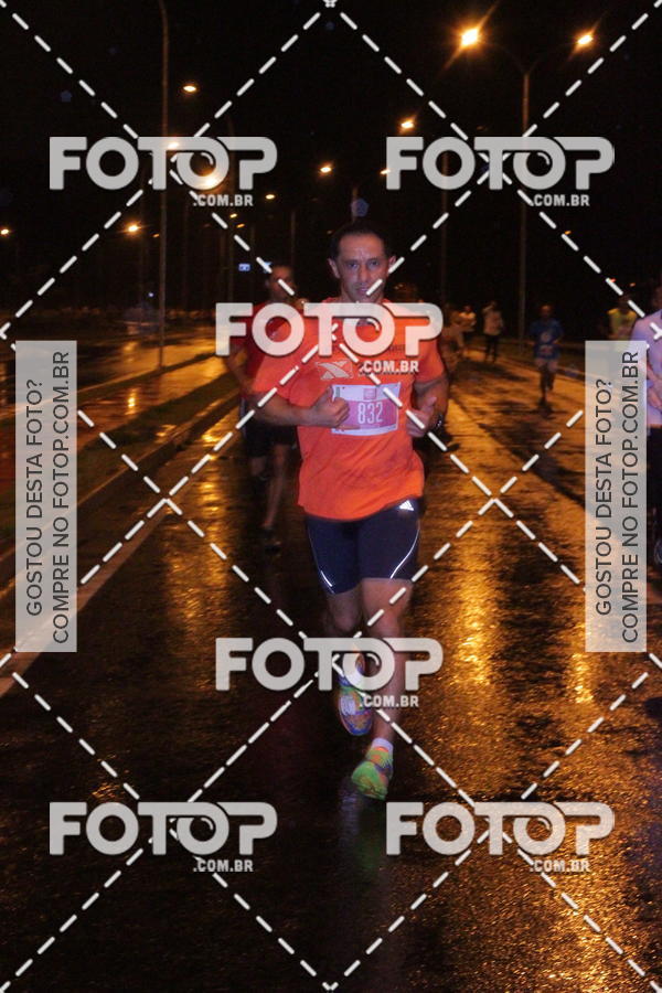 Buy your photos of the eventLuminous Run on Fotop
