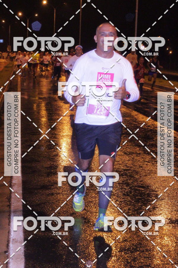 Buy your photos of the eventLuminous Run on Fotop