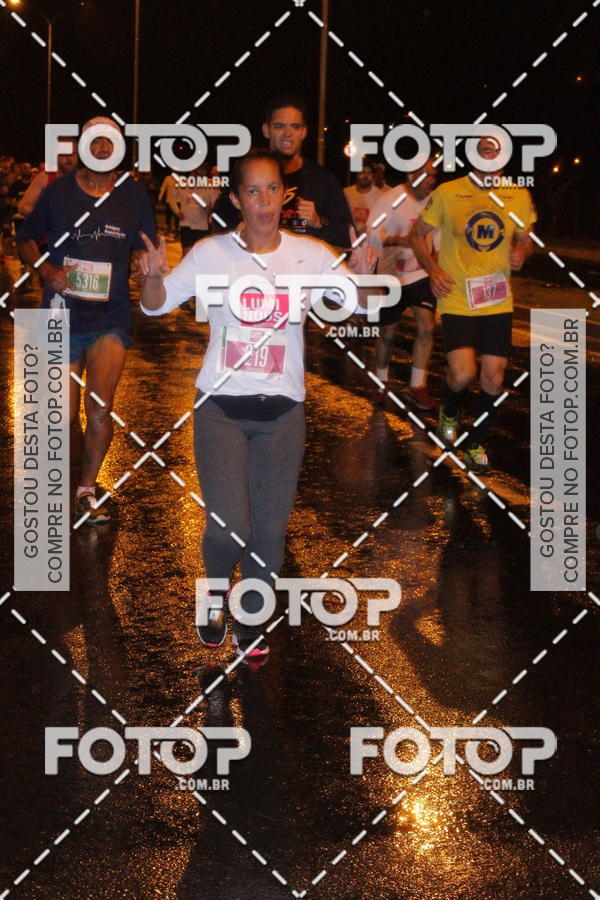 Buy your photos of the eventLuminous Run on Fotop