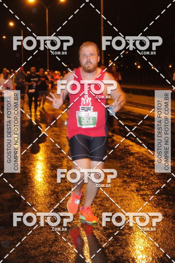 Buy your photos of the eventLuminous Run on Fotop