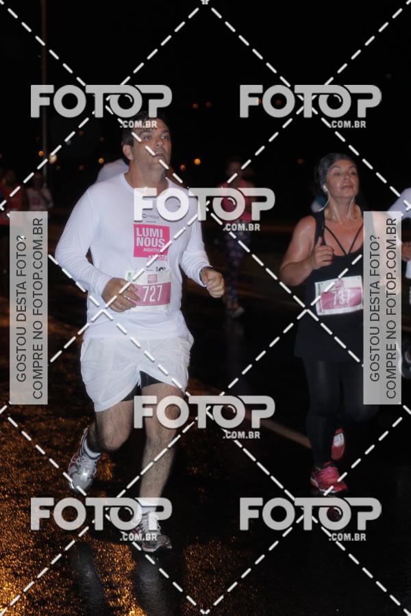 Buy your photos of the eventLuminous Run on Fotop