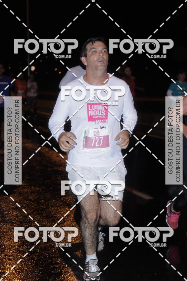 Buy your photos of the eventLuminous Run on Fotop