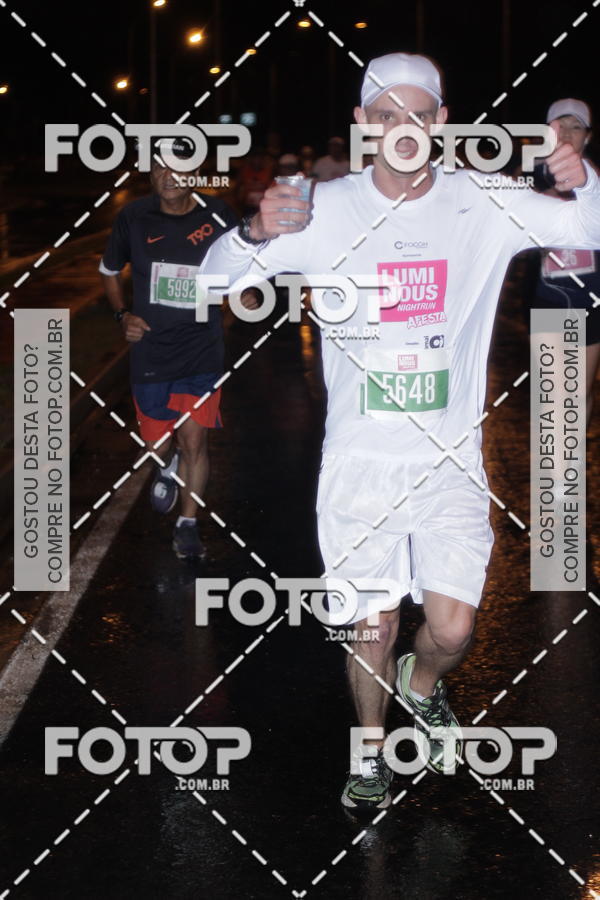 Buy your photos of the eventLuminous Run on Fotop