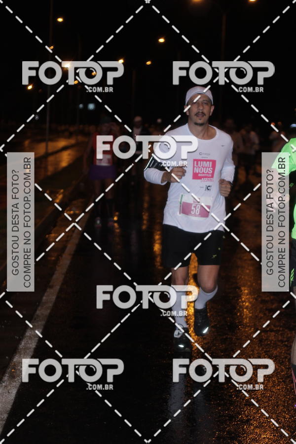 Buy your photos of the eventLuminous Run on Fotop