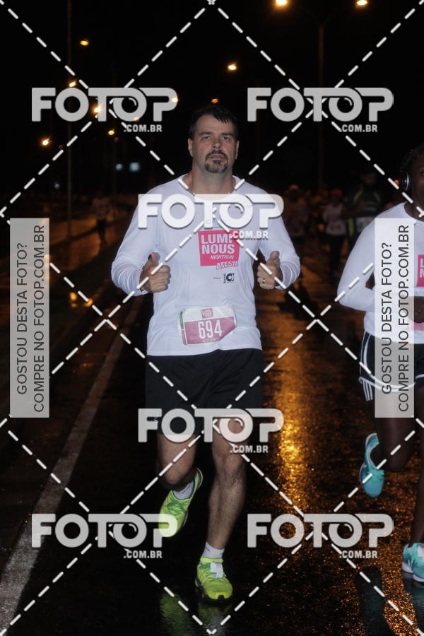 Buy your photos of the eventLuminous Run on Fotop