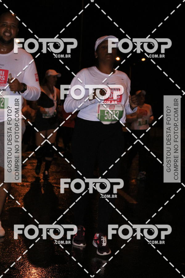 Buy your photos of the eventLuminous Run on Fotop