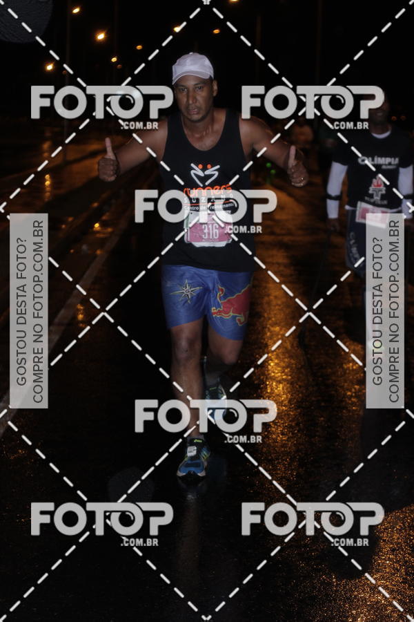 Buy your photos of the eventLuminous Run on Fotop