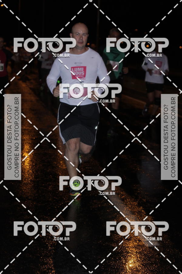 Buy your photos of the eventLuminous Run on Fotop