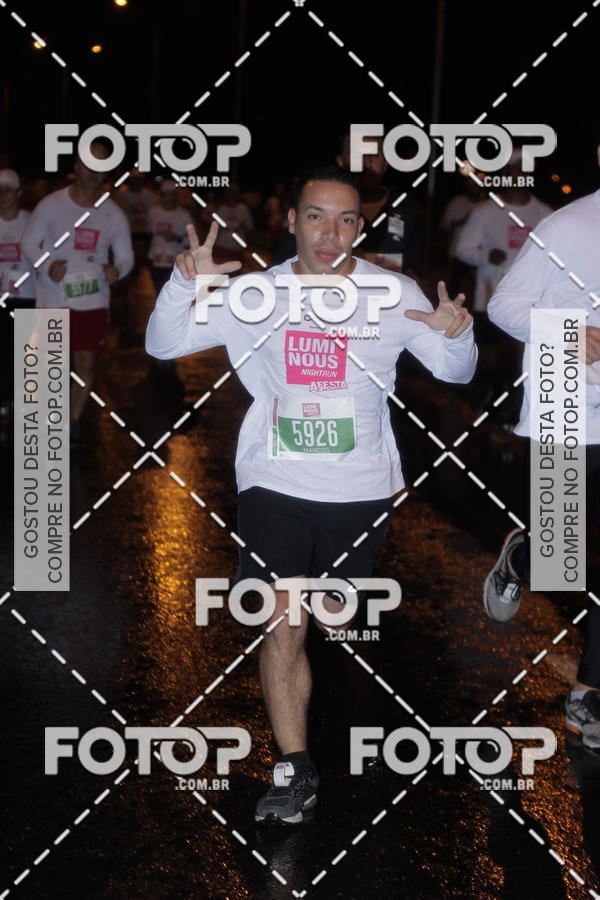 Buy your photos of the eventLuminous Run on Fotop