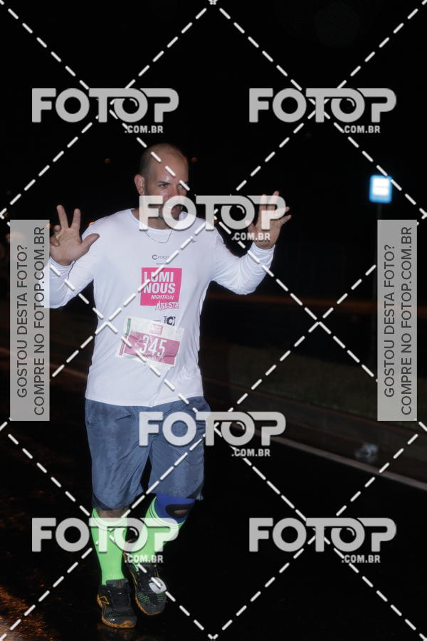 Buy your photos of the eventLuminous Run on Fotop