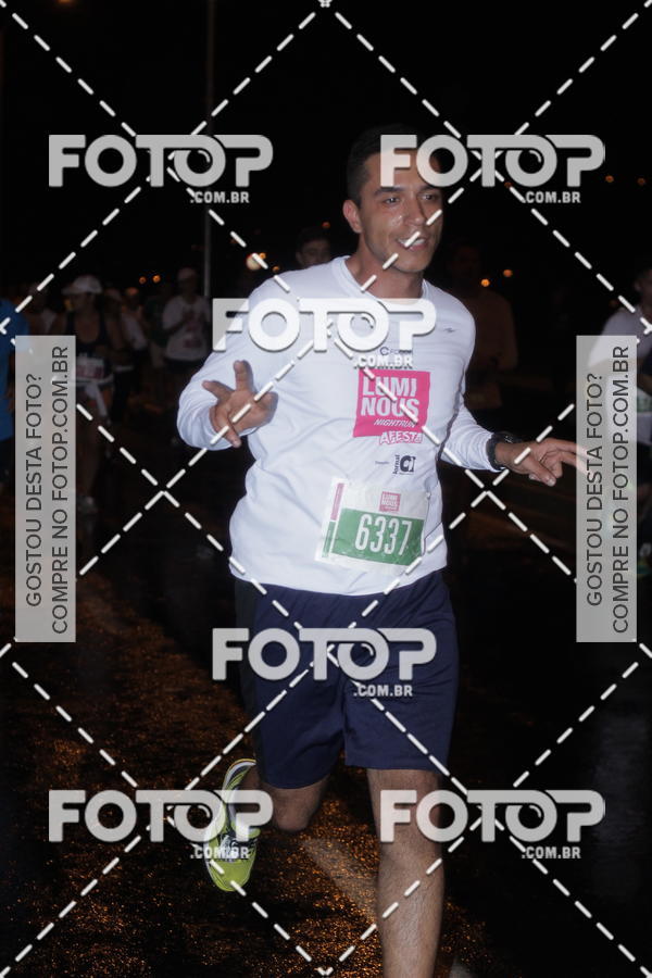 Buy your photos of the eventLuminous Run on Fotop