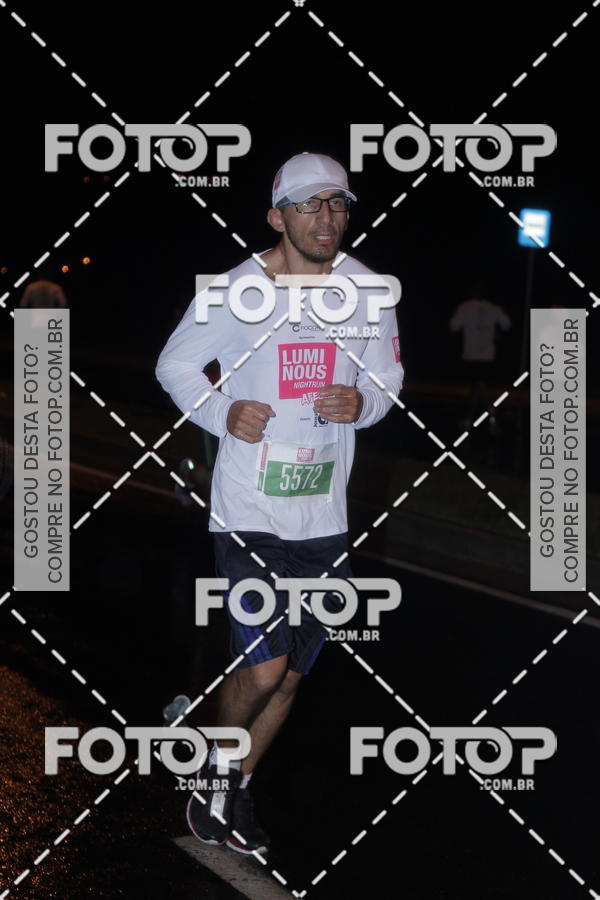 Buy your photos of the eventLuminous Run on Fotop