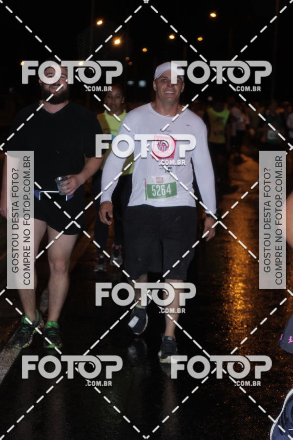 Buy your photos of the eventLuminous Run on Fotop