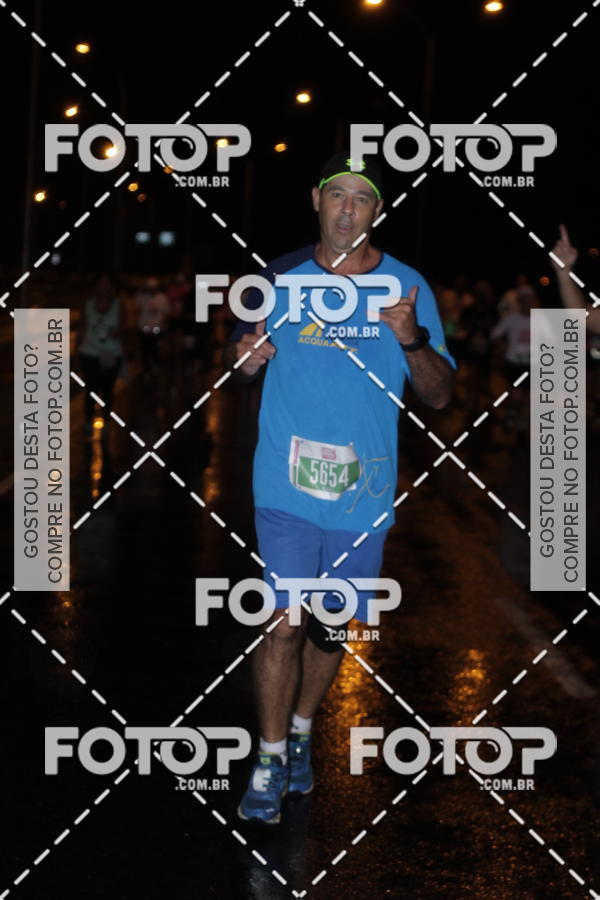 Buy your photos of the eventLuminous Run on Fotop