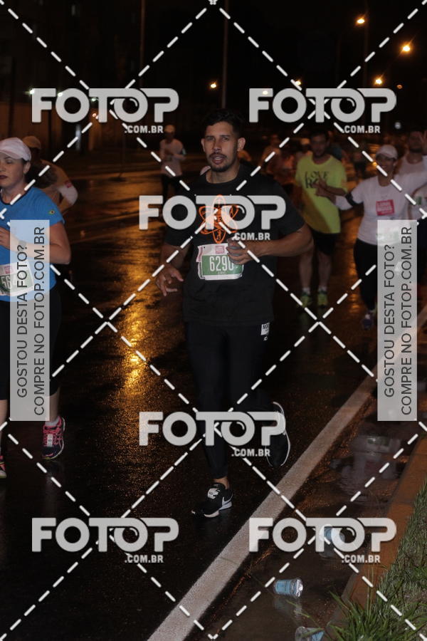 Buy your photos of the eventLuminous Run on Fotop