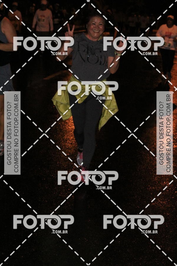 Buy your photos of the eventLuminous Run on Fotop