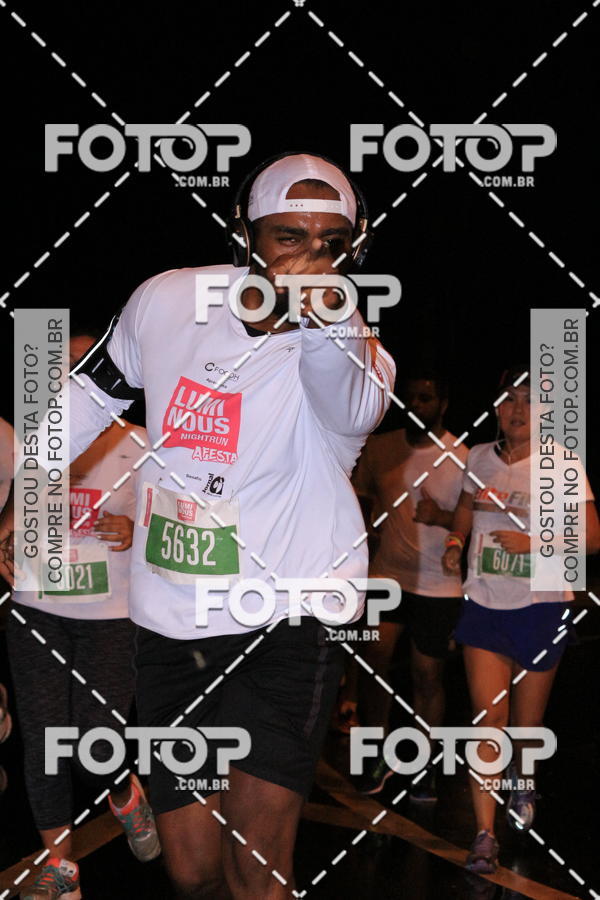 Buy your photos of the eventLuminous Run on Fotop